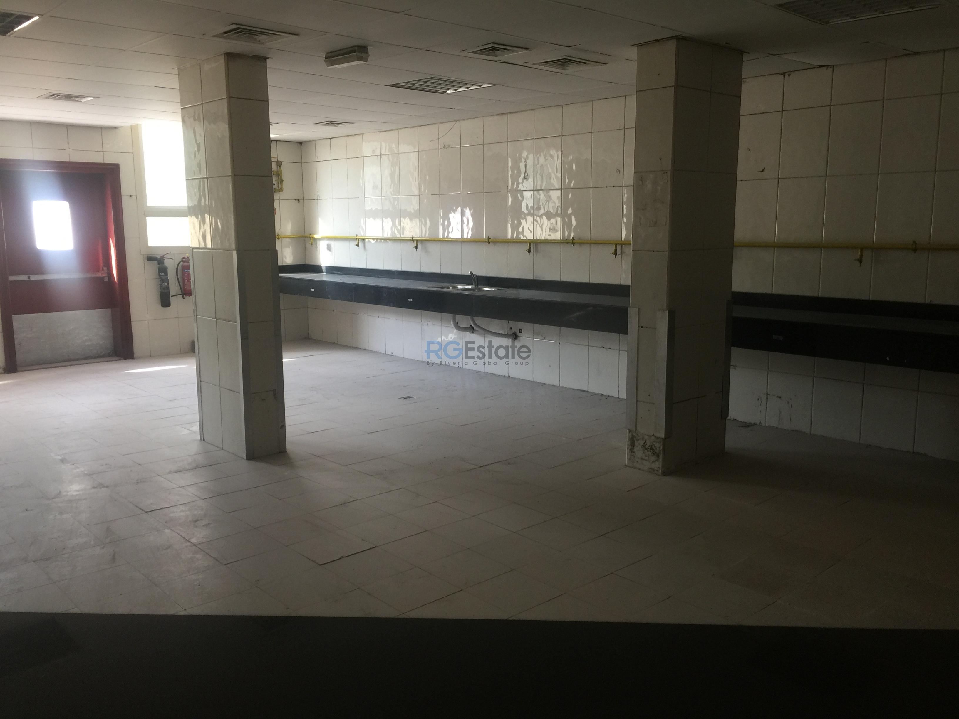 100 rooms Labour Camp for Sale in Dubai Investment Park. سكن عمال 100 غرفة للبيع في مجمع دبي للاستثمار.  | RGEstate UAE