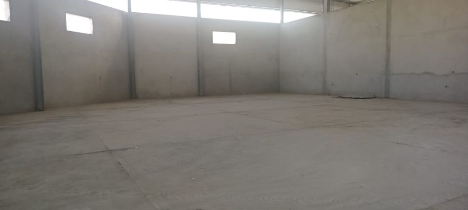 5,400 Sqft Showroom with Pantry Rent / Ras Al Khor 5,400 Sqft Showroom with Pantry Rent / Ras Al Khor  | RGEstate UAE