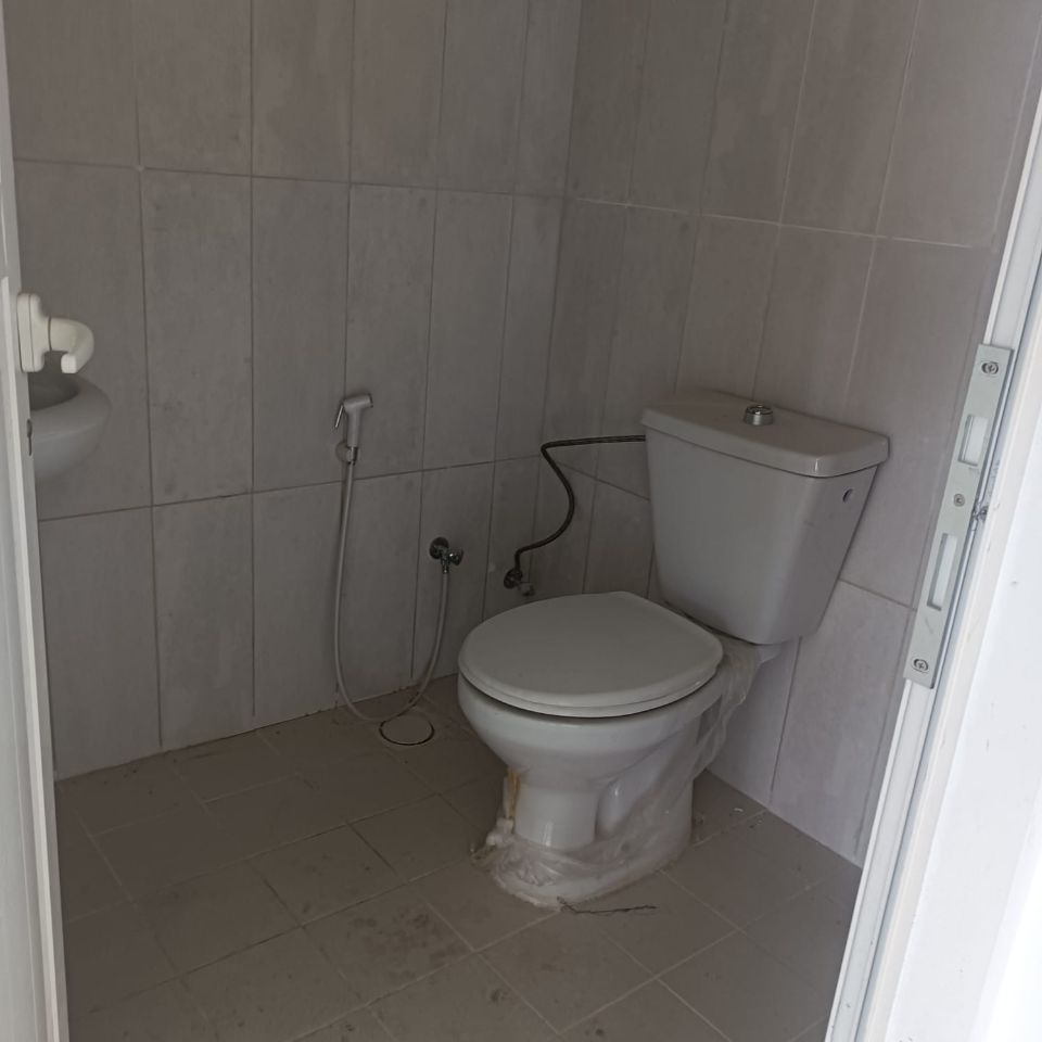 5,400 Sqft Showroom with Pantry Rent / Ras Al Khor 5,400 Sqft Showroom with Pantry Rent / Ras Al Khor  | RGEstate UAE