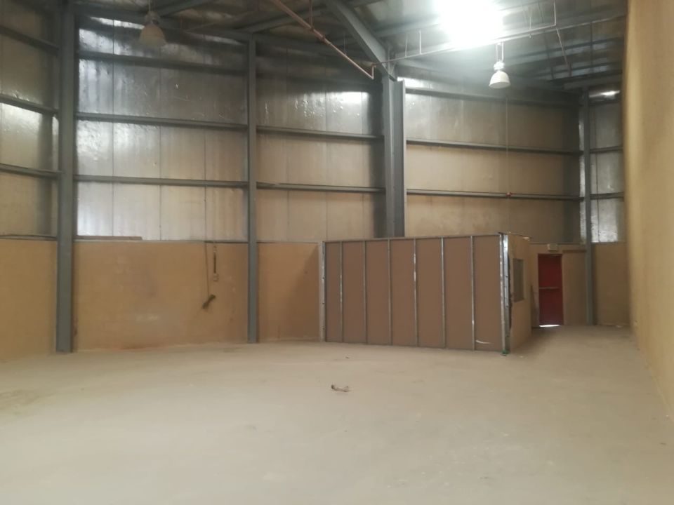 Tax-Free Brand New Showroom Warehouse: Fully Air-Conditioned, 2,500 Sqft with Mezzanine Floor for Rent in Al Qusais Tax-Free Brand New Showroom Warehouse: Fully Air-Conditioned, 2,500 Sqft with Mezzanine Floor for Rent in Al Qusais  | RGEstate UAE