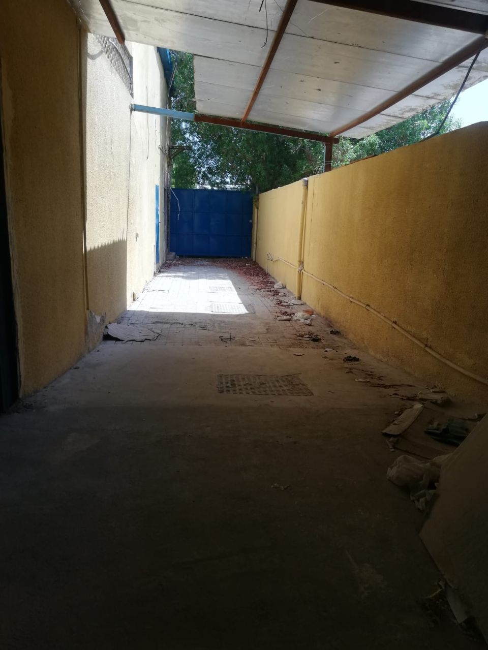 Independent Vacant 10,000 Sqft Cold Storage Warehouse With Mezzanine Floor Office For Sale in Al Qusais Independent Vacant 10,000 Sqft Cold Storage Warehouse With Mezzanine Floor Office For Sale in Al Qusais  | RGEstate UAE