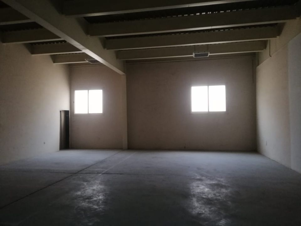 30,000 Sqft Independent Warehouse with Mezzanine Floor Office for rent in Al quoz 30,000 Sqft Independent Warehouse with Mezzanine Floor Office for rent in Al quoz  | RGEstate UAE