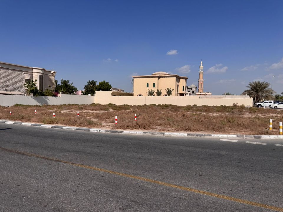 Freehold 17,000 Sqft Villa Plot For Sale In Al Mizhar 1 Freehold 17,000 Sqft Villa Plot For Sale In Al Mizhar 1  | RGEstate UAE