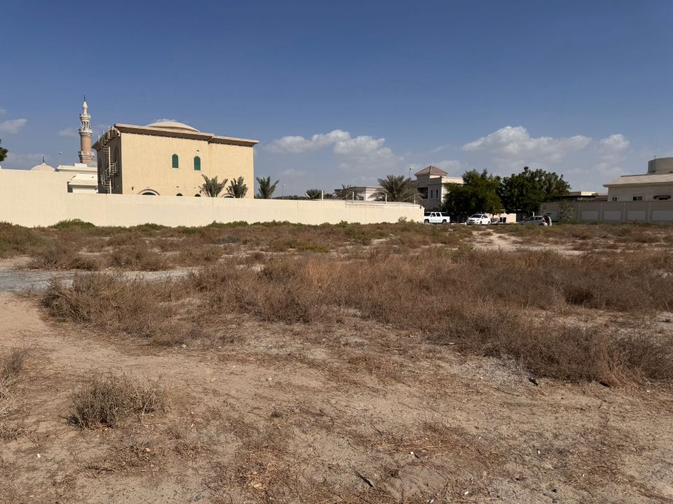 Freehold 17,000 Sqft Villa Plot For Sale In Al Mizhar 1 Freehold 17,000 Sqft Villa Plot For Sale In Al Mizhar 1  | RGEstate UAE