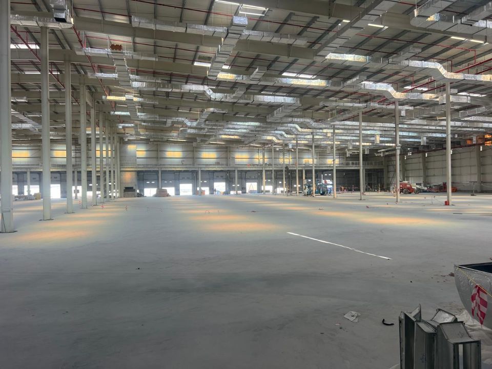 180,000 sqft Warehouse For Sale in JAFZA 180,000 sqft Warehouse For Sale in JAFZA  | RGEstate UAE