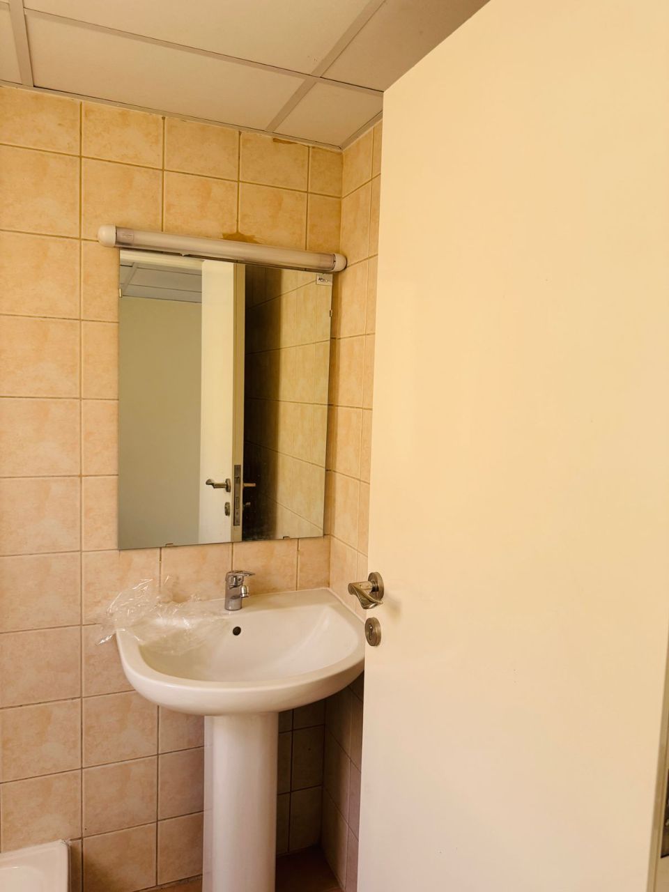 Rented 156 Rooms Labour Camp for Sale in Al Ttay, Al Khawaneej Rented 156 Rooms Labour Camp for Sale in Al Ttay, Al Khawaneej  | RGEstate UAE